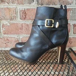 Louise et Cie black leather ankle boots size 7.5
